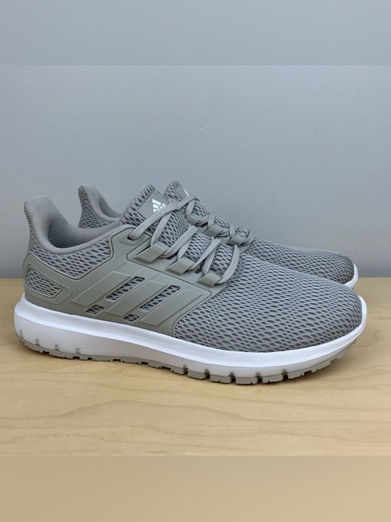 adidas Shoes - Adidas Women’s Size 9.0 Ultimashow Athletic Running Shoes Gray & White Low Top